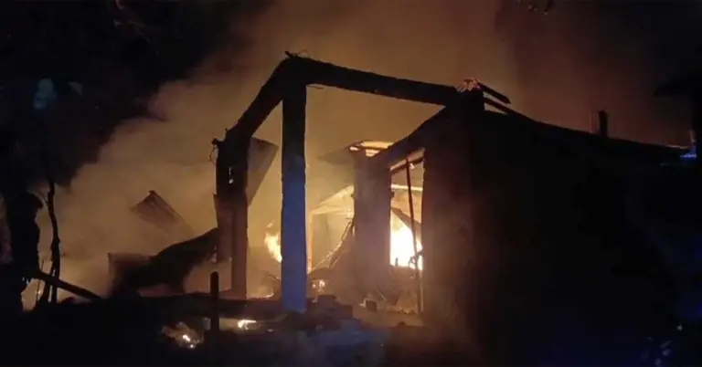 সুনামগঞ্জের শান্তিগঞ্জে অগ্নিকাণ্ড